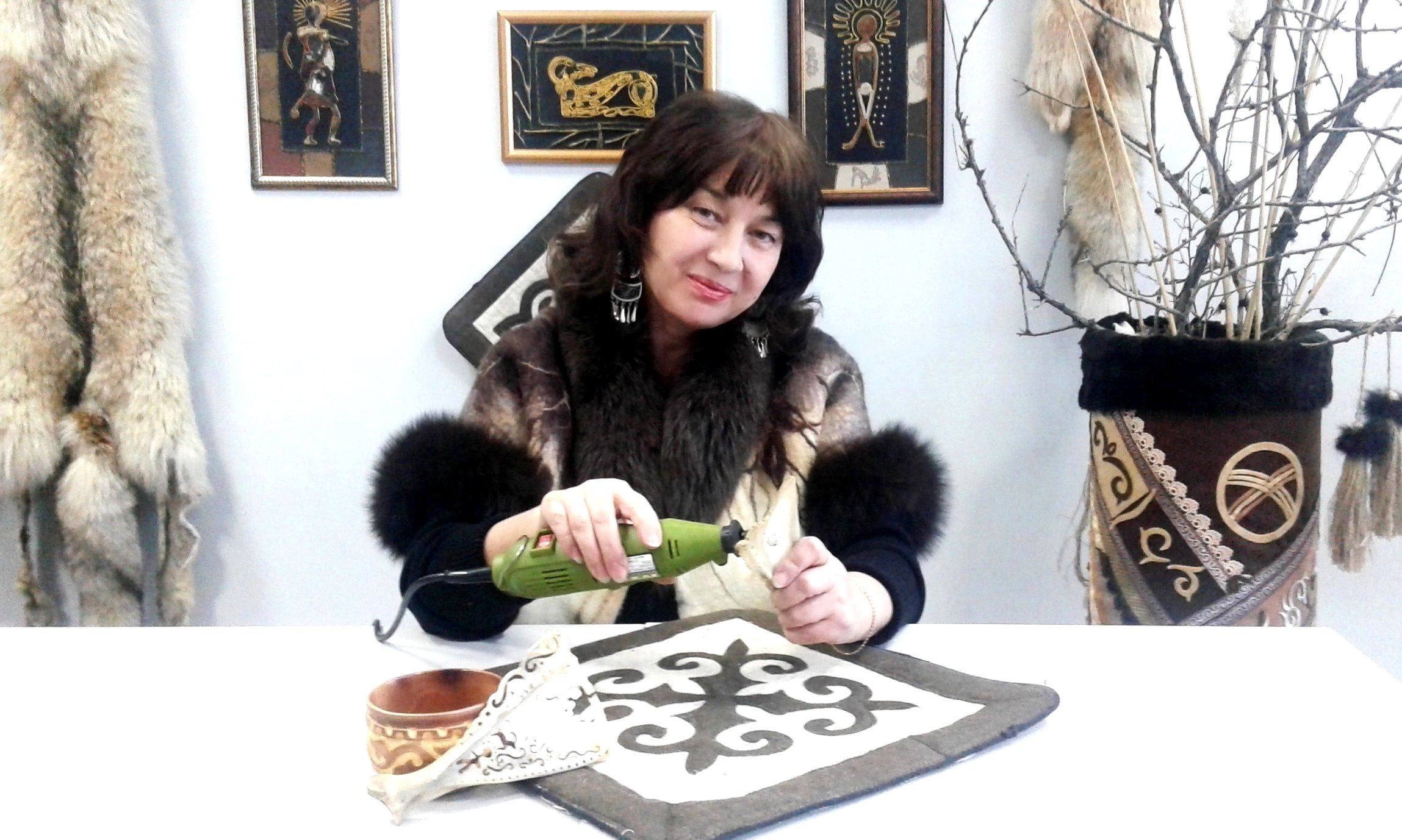 Жігіттің алғаш рет попуга алған порно видеосы